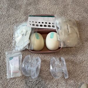 Willow Cream and Clear Breast Pump Kit